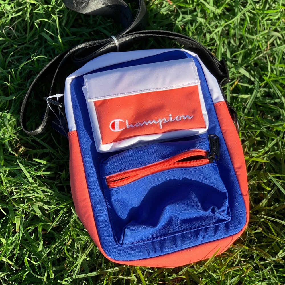 Champion cross body bag new